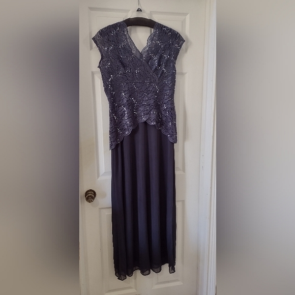 Dark gray sequin gown - Picture 1 of 5